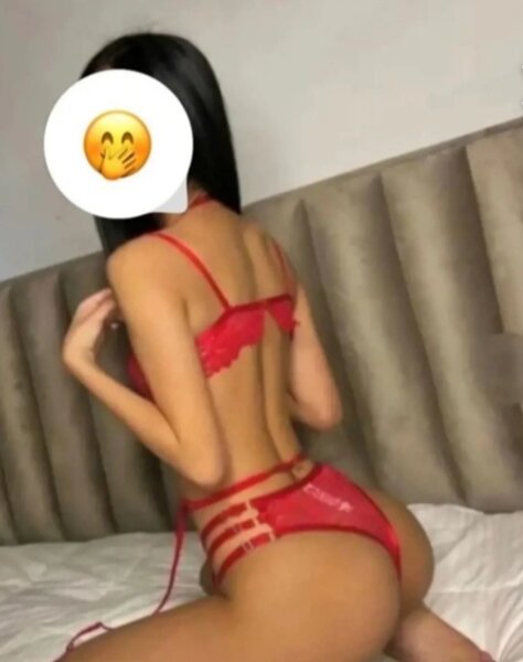 Fete doritoare de un job in Suedia